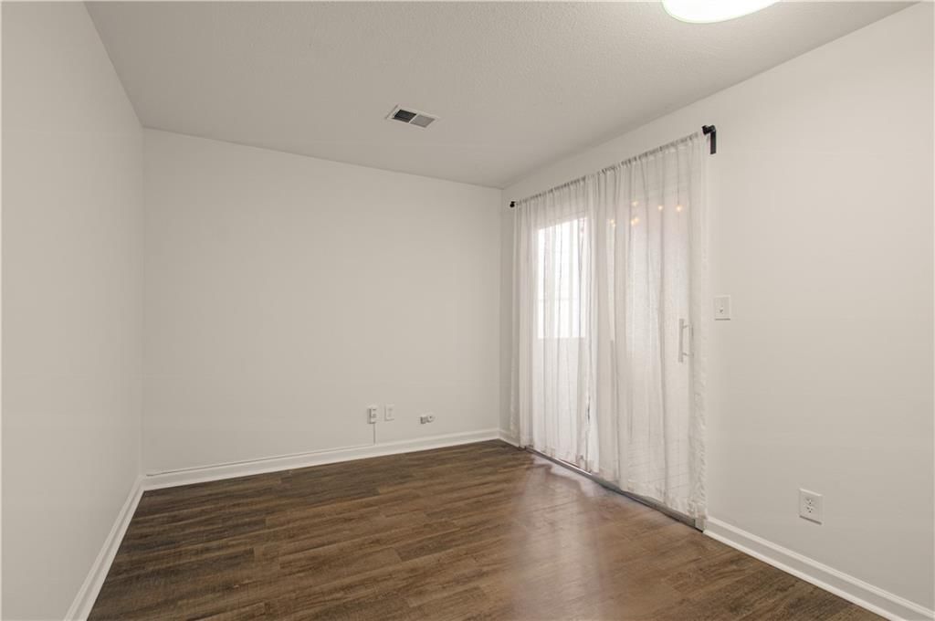 4524 Holly Street — photo 20