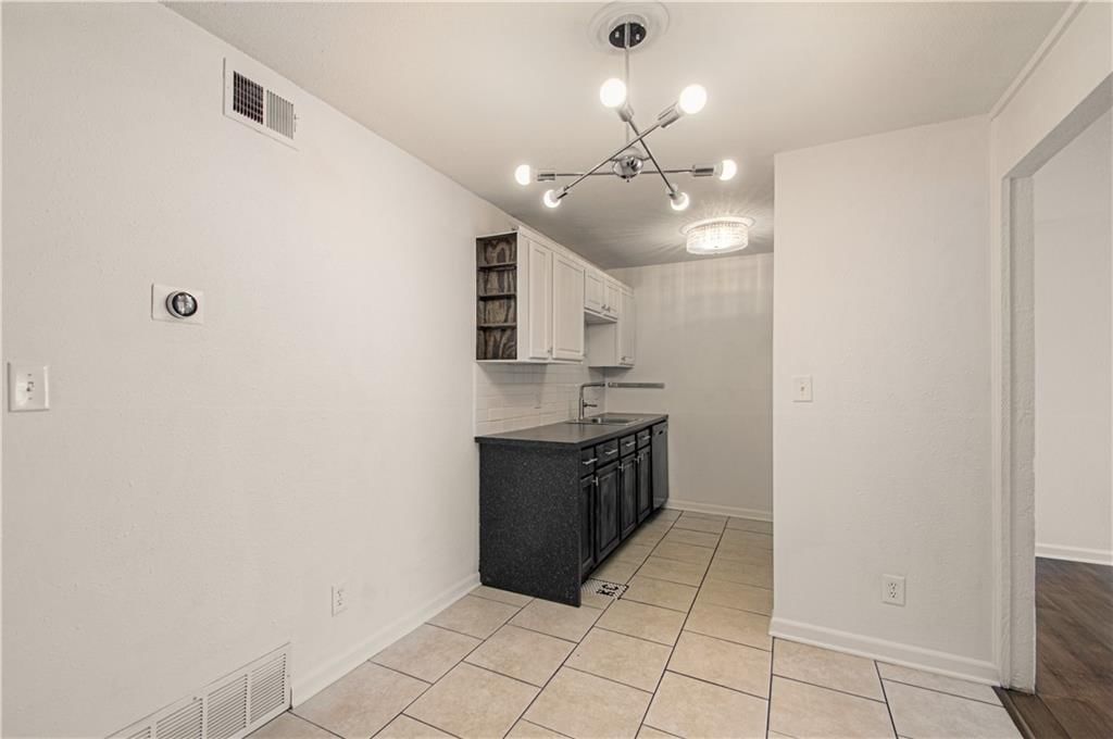 4524 Holly Street — photo 10
