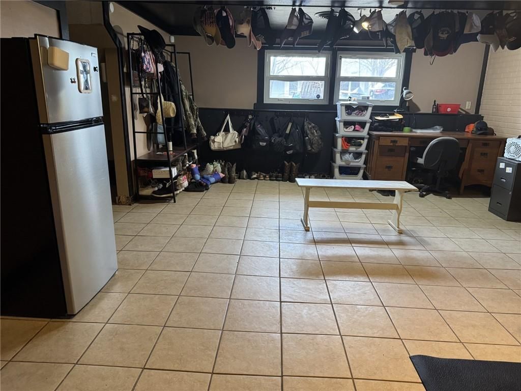 1701 Lee Lane — photo 12