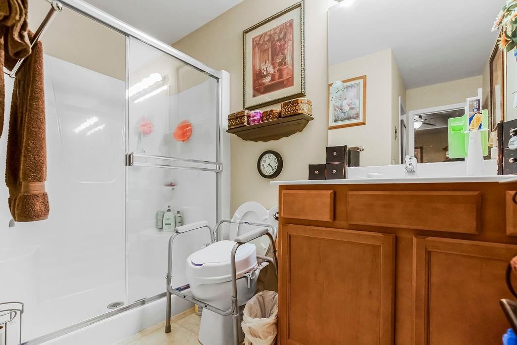 464 E Willow Street — photo 24
