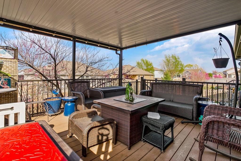 464 E Willow Street — photo 27