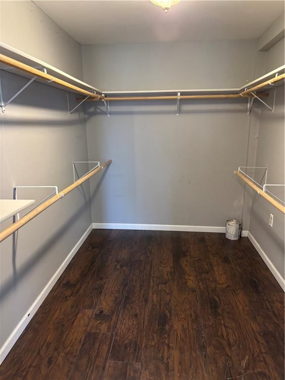 523 S Oak Street — photo 14