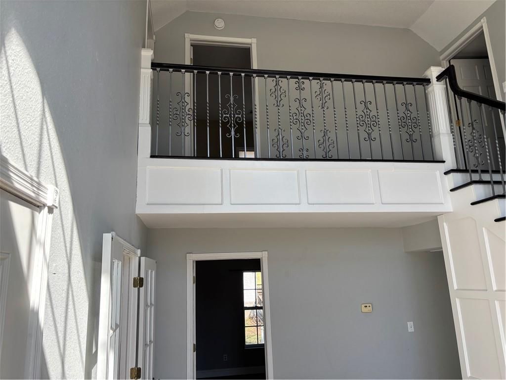 523 S Oak Street — photo 17
