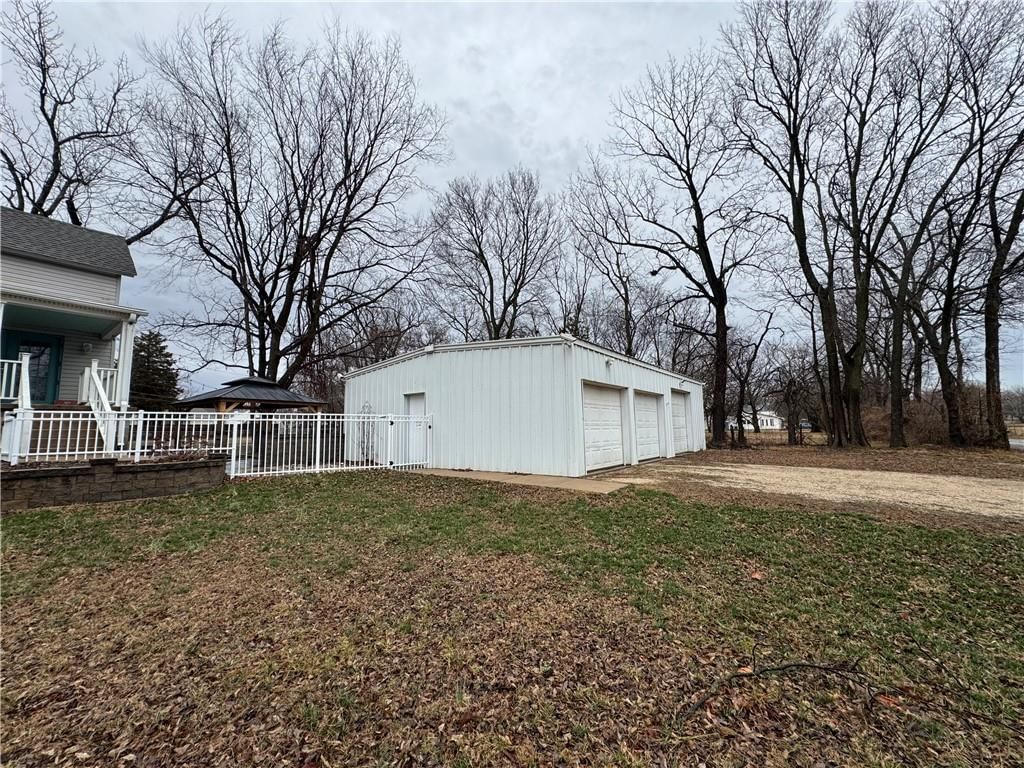 523 S Oak Street — photo 4