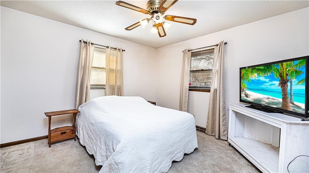 504 W Ash Street — photo 16