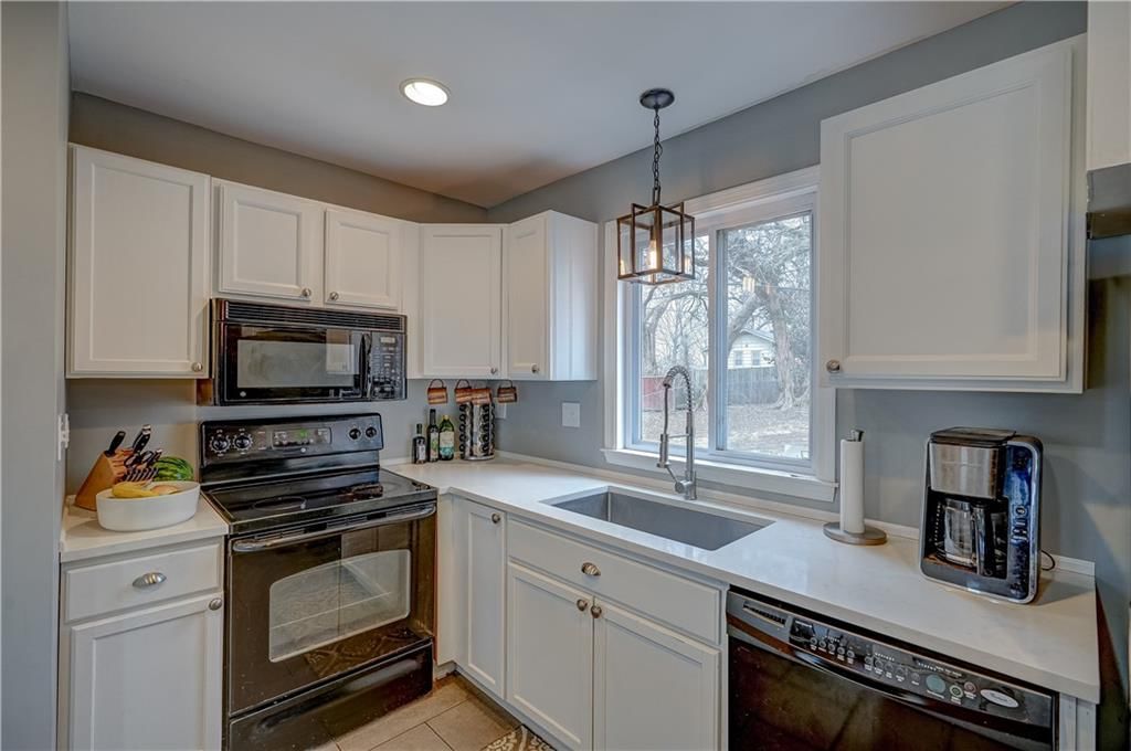 7616 Windsor Street — photo 11
