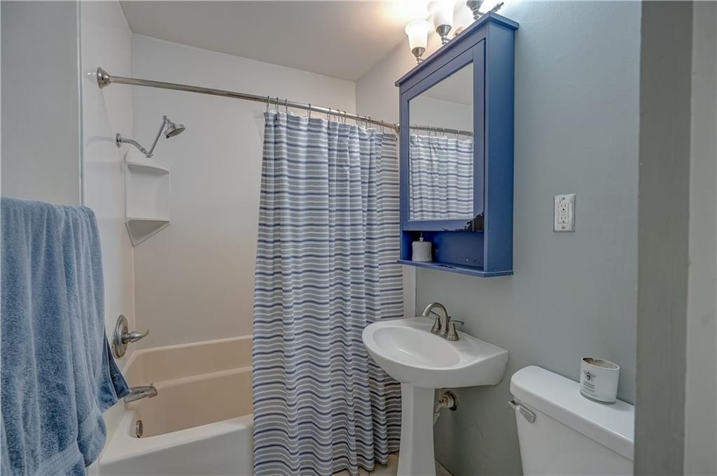 7616 Windsor Street — photo 18