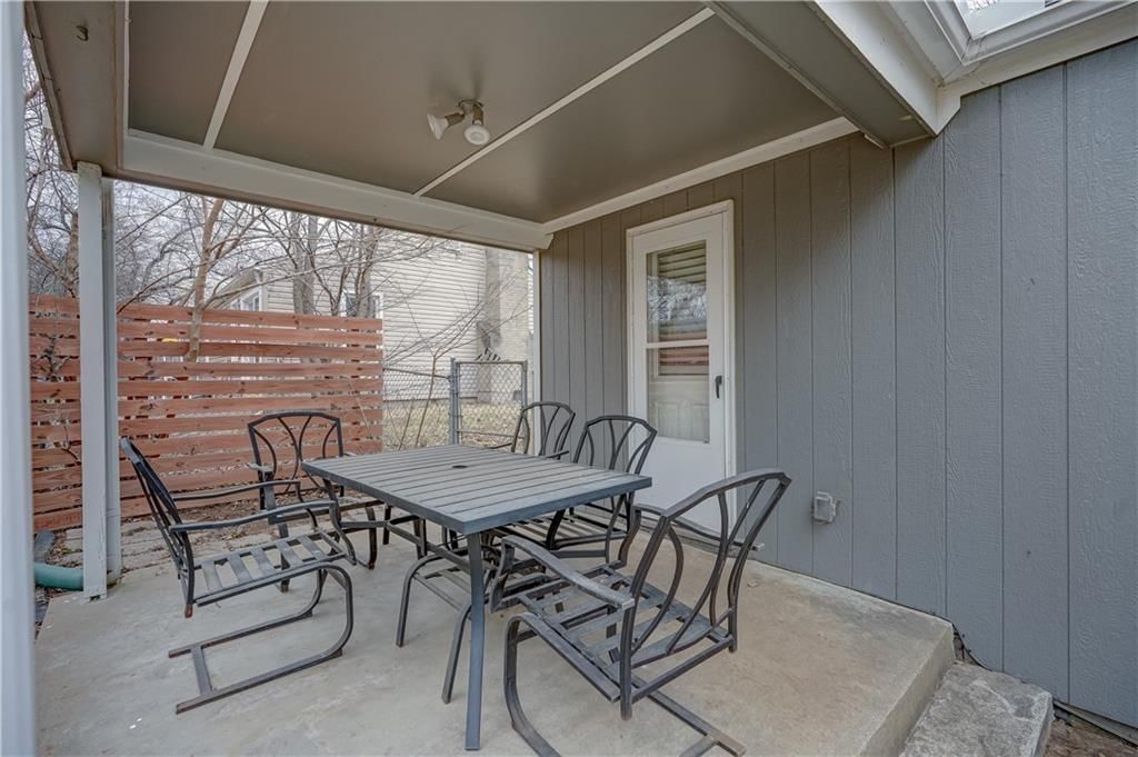 7616 Windsor Street — photo 30
