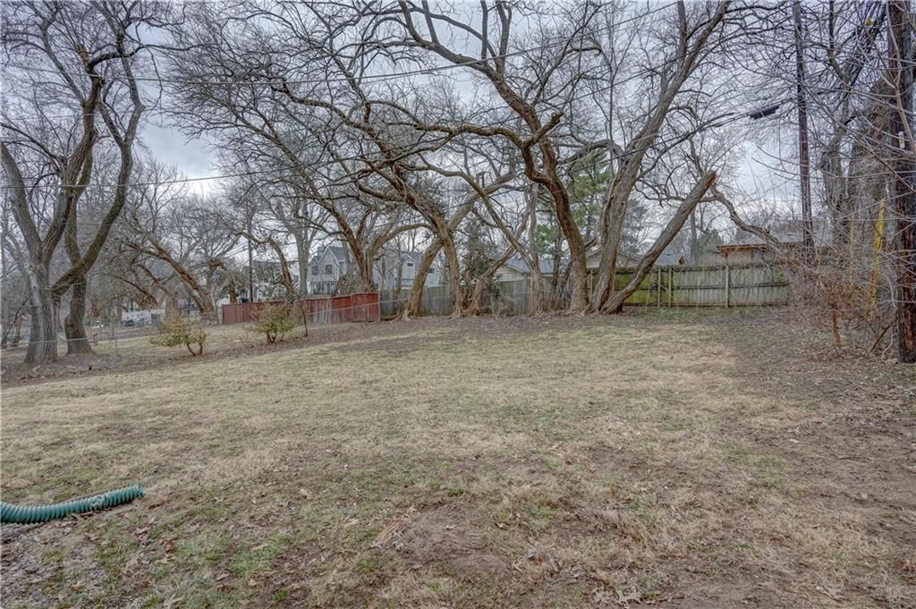7616 Windsor Street — photo 35