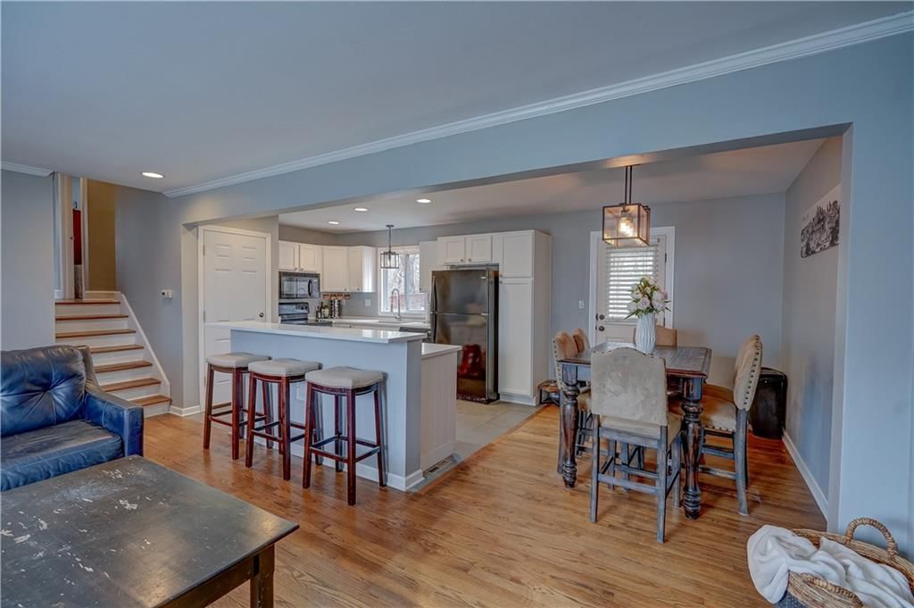 7616 Windsor Street — photo 8