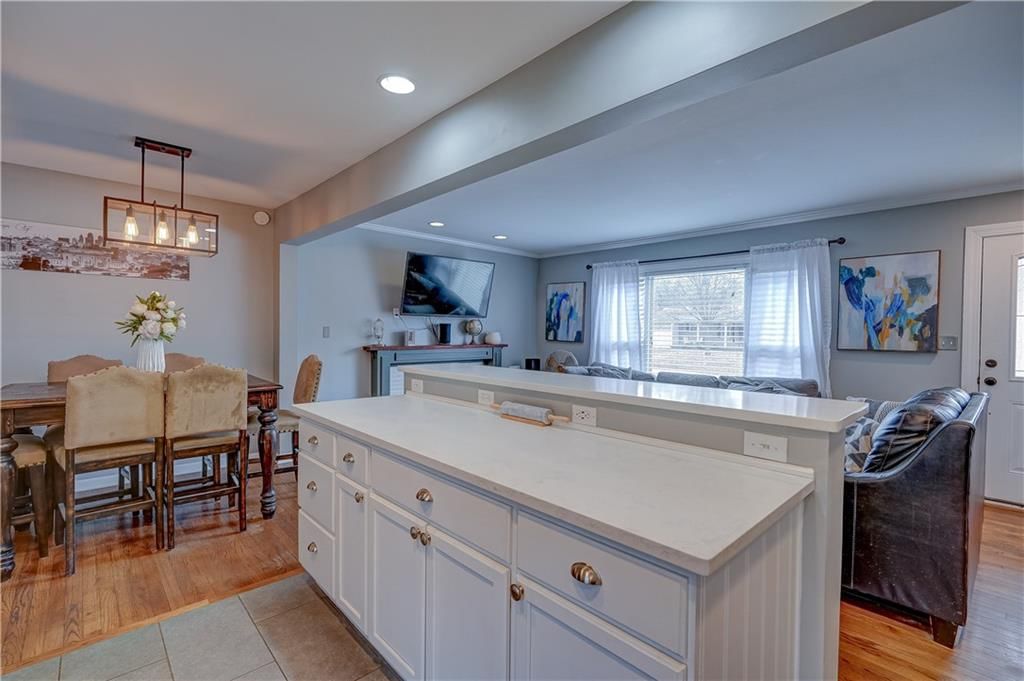 7616 Windsor Street — photo 10
