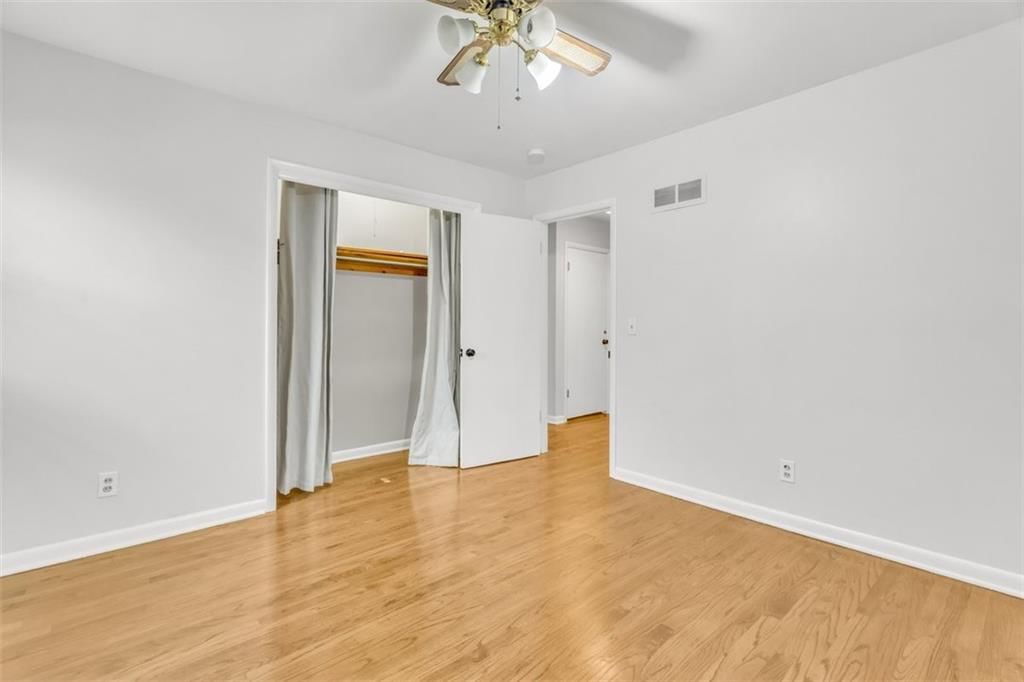 2921 W 49th Street — photo 12