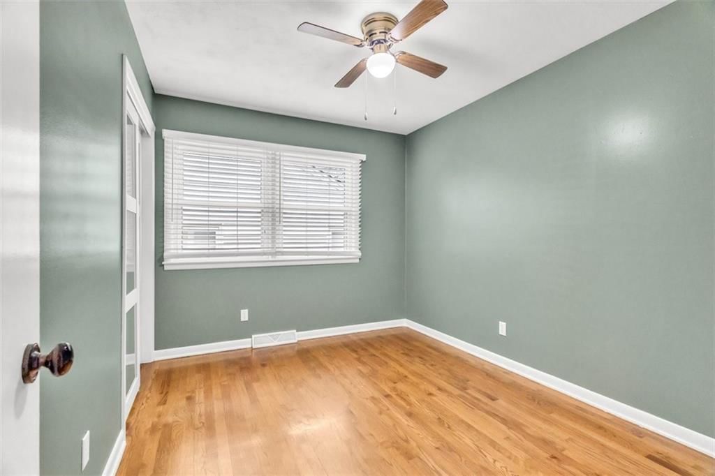 2921 W 49th Street — photo 15