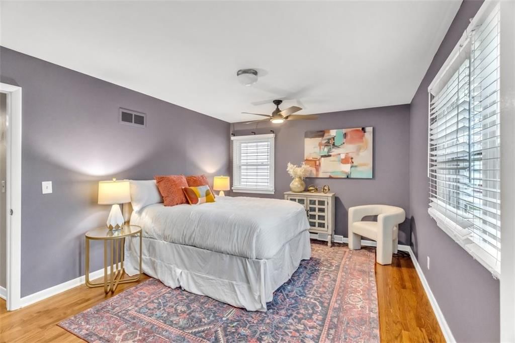2921 W 49th Street — photo 10