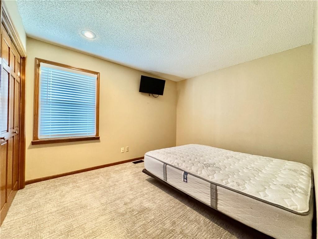 1805 W Cedar Street — photo 28