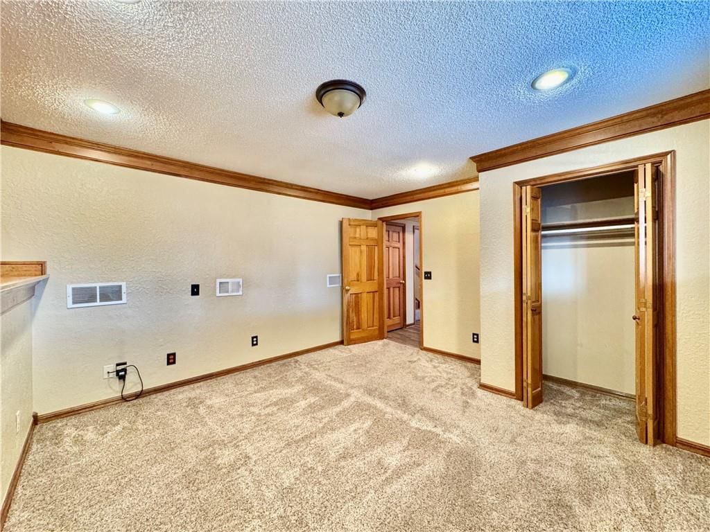 1805 W Cedar Street — photo 32
