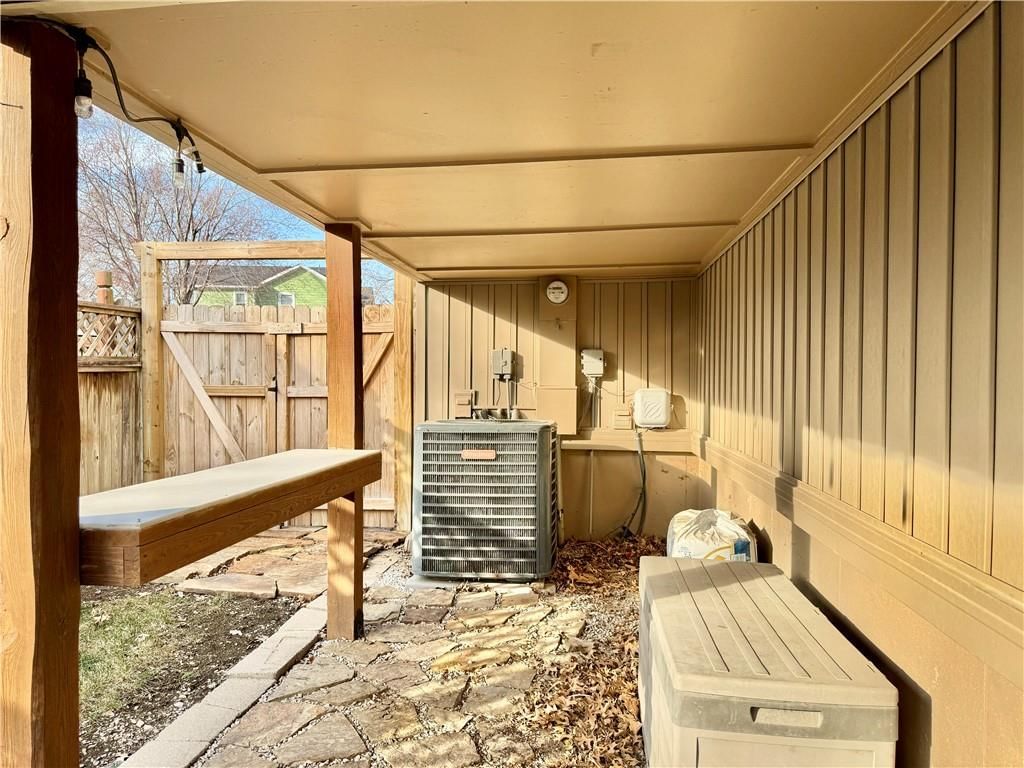 1805 W Cedar Street — photo 41