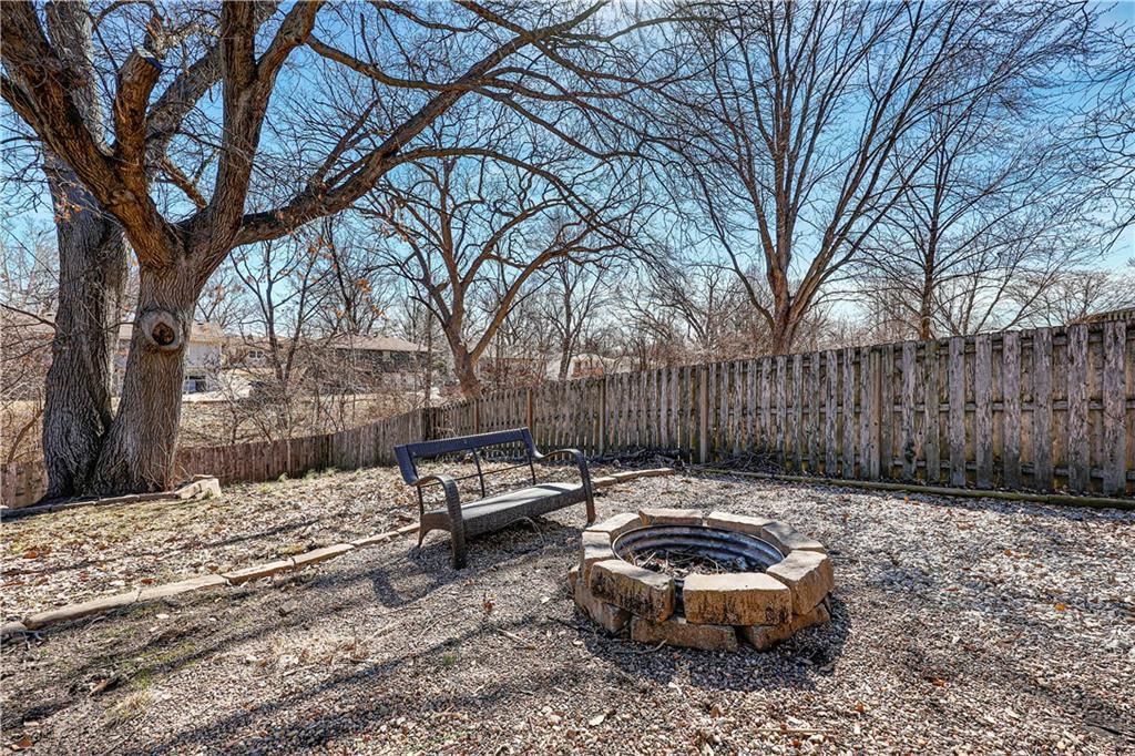 7715 N Stoddard Avenue — photo 30