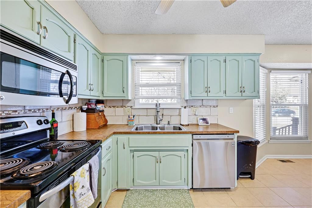 7715 N Stoddard Avenue — photo 9