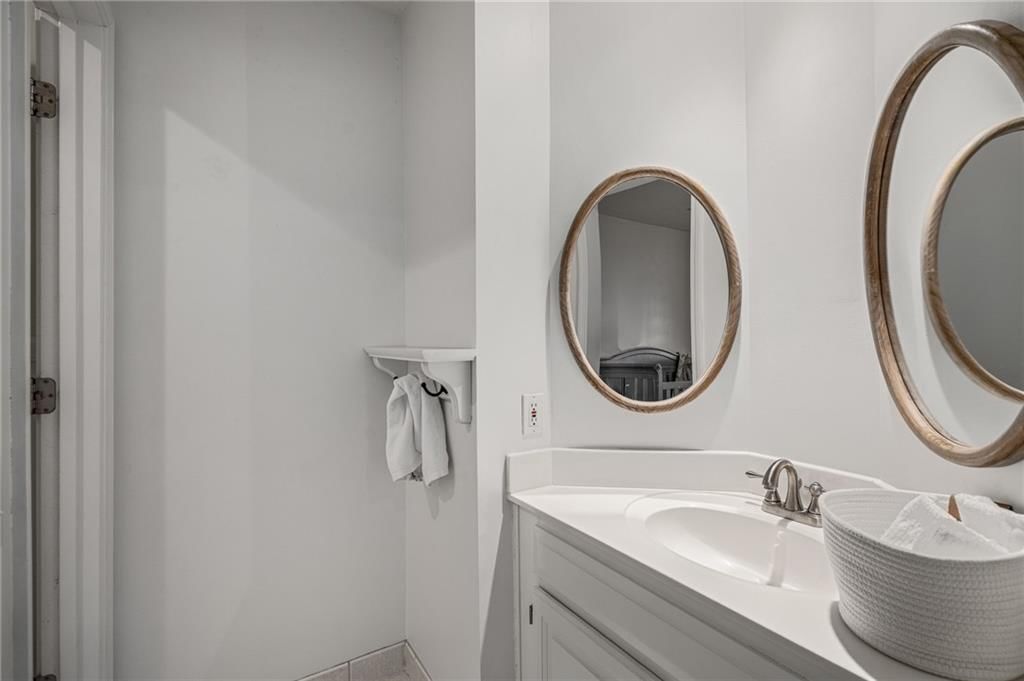 5240 W 129th Terrace — photo 25