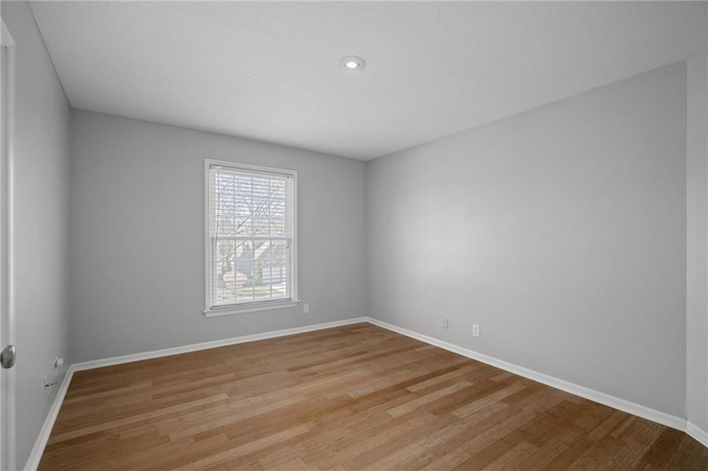 5240 W 129th Terrace — photo 28
