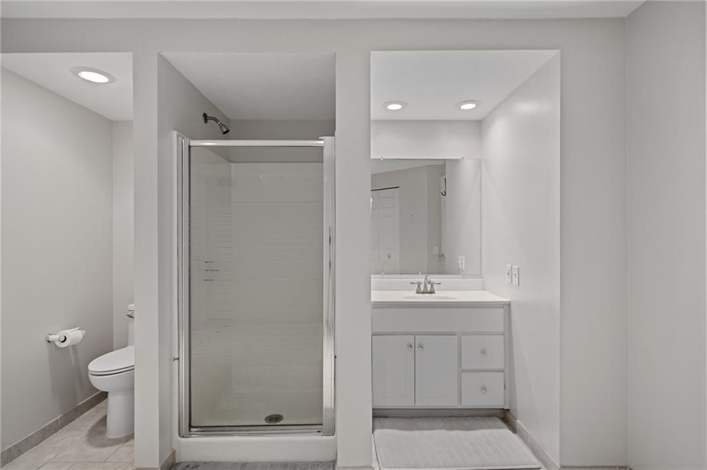 5240 W 129th Terrace — photo 32