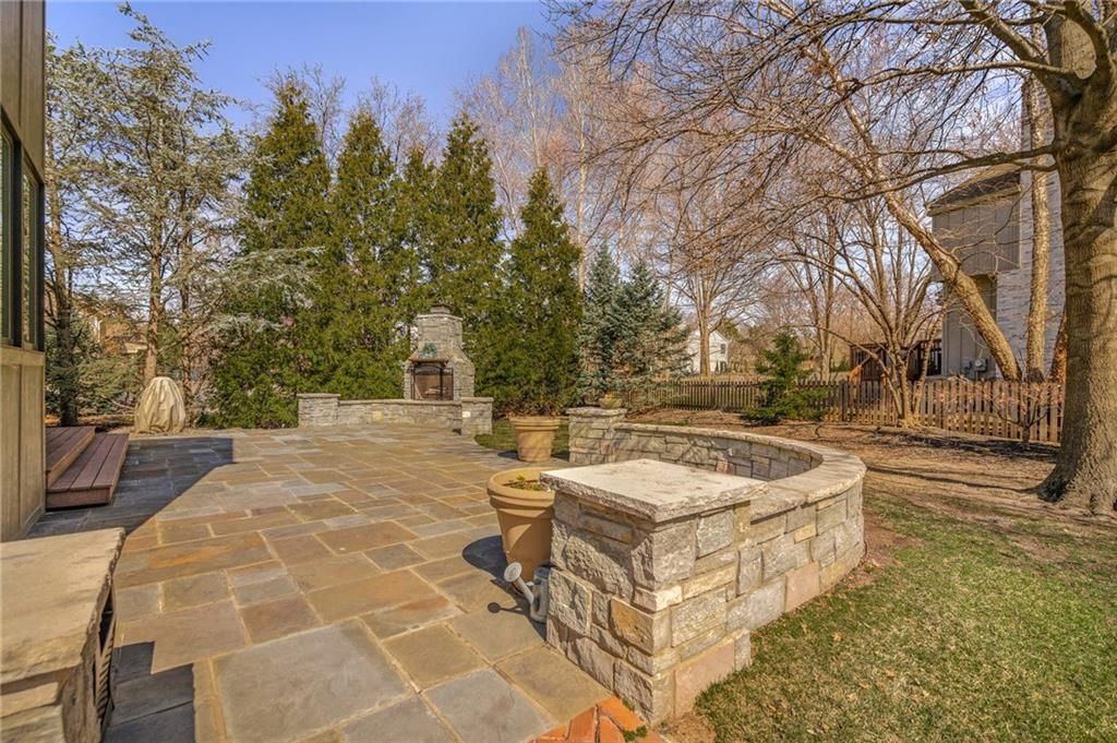 5240 W 129th Terrace — photo 35