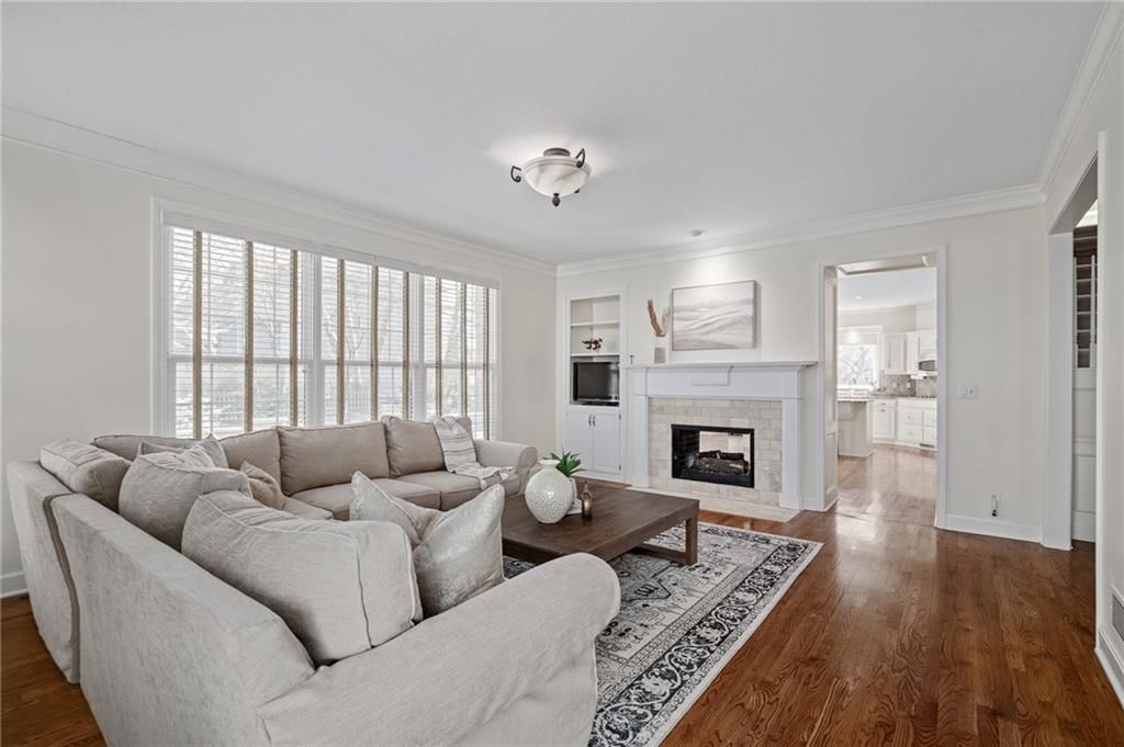 5240 W 129th Terrace — photo 9