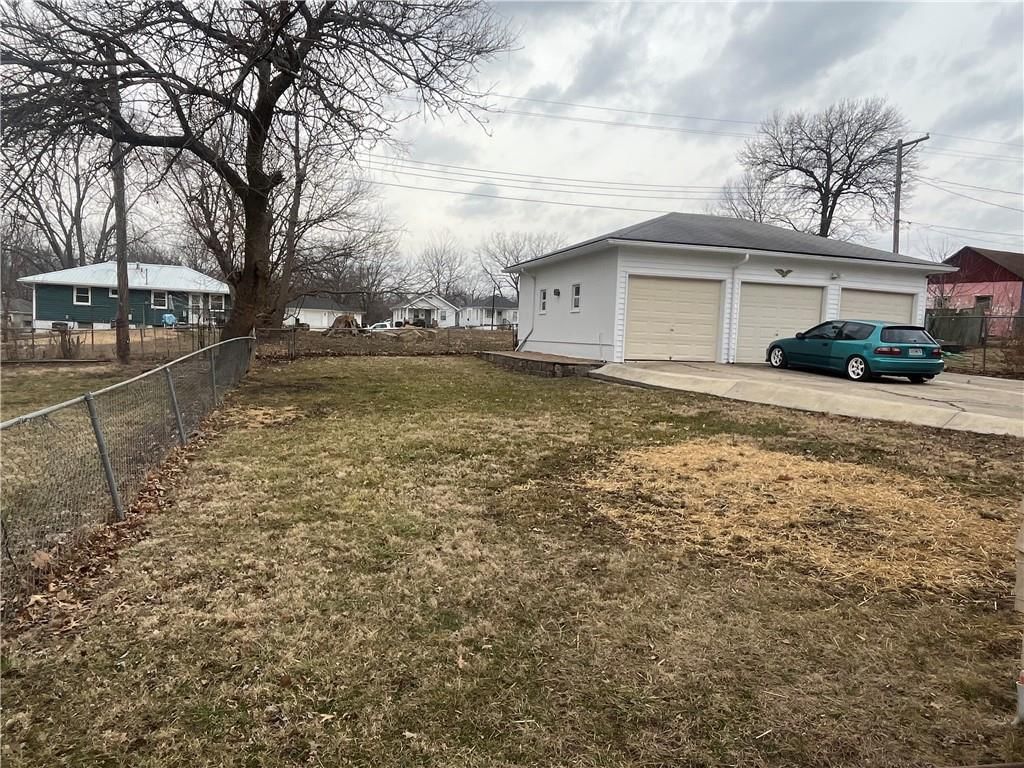 217 N Lake Street — photo 16