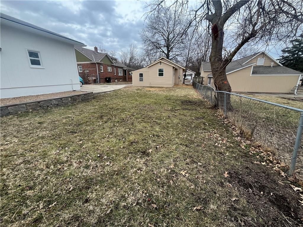 217 N Lake Street — photo 17