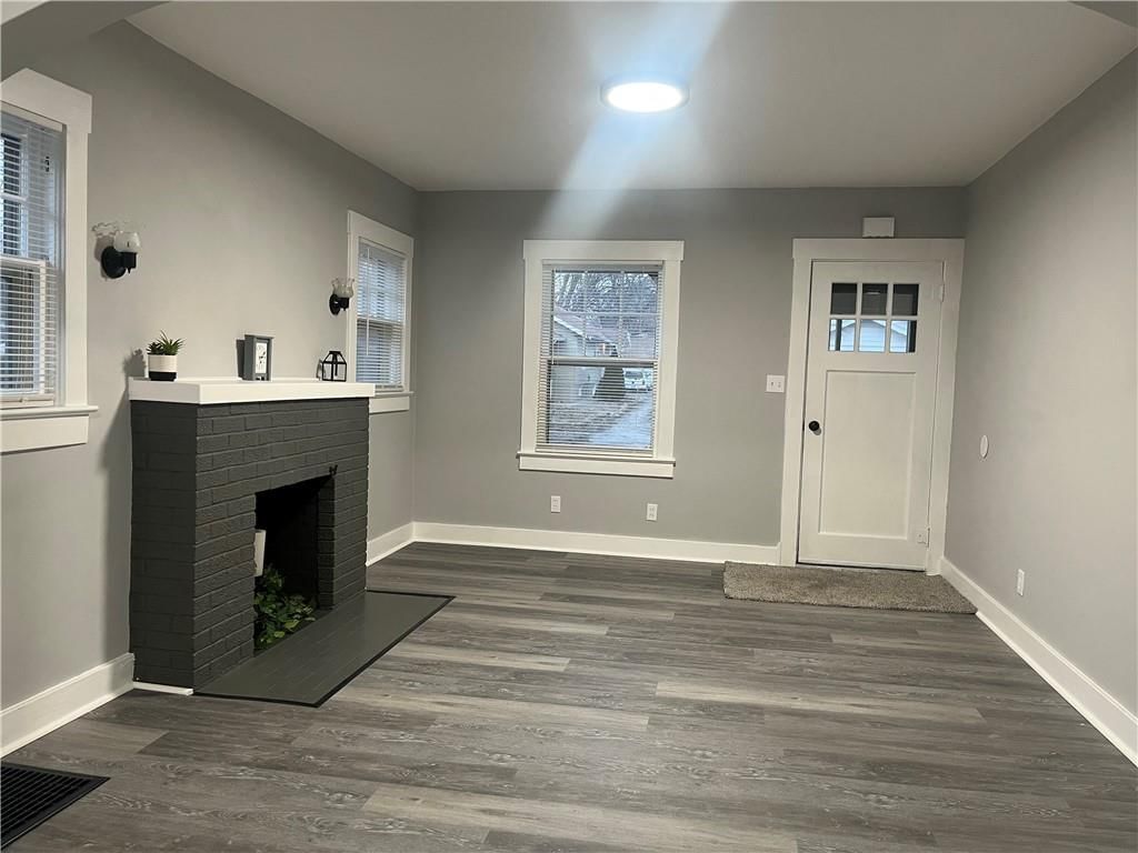 217 N Lake Street — photo 4