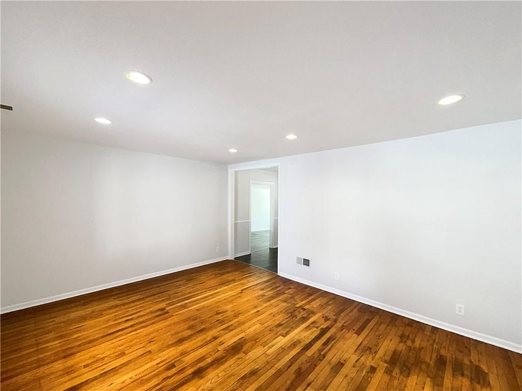 1029 E 25th Avenue — photo 10