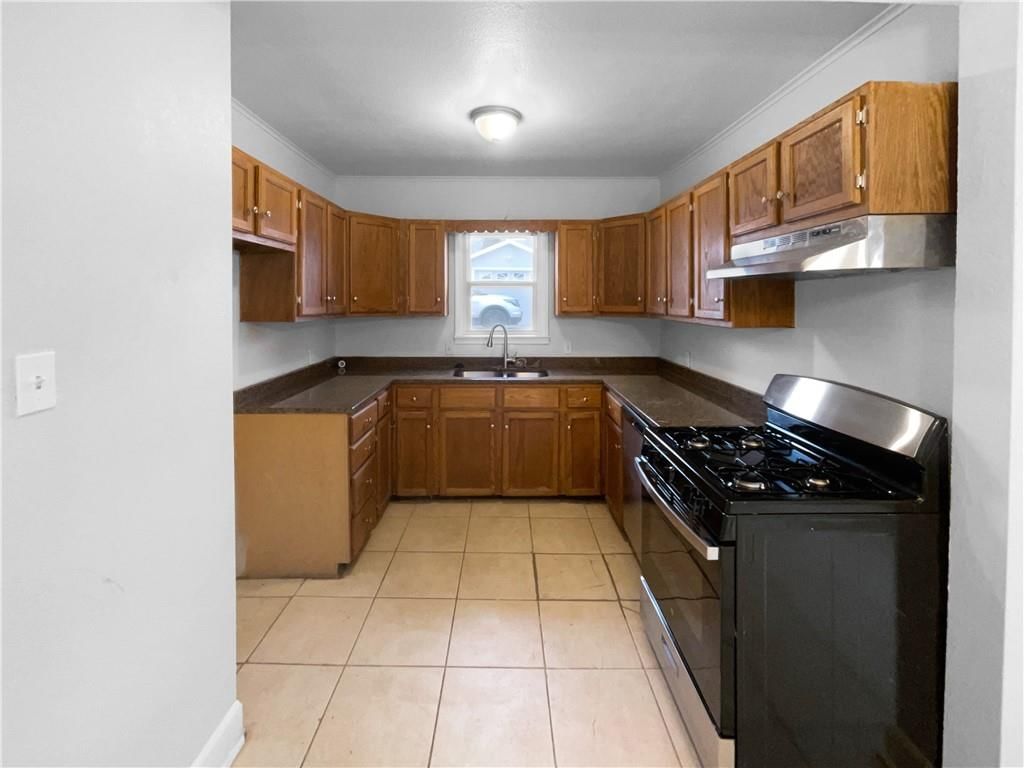 8437 Greeley Ave Avenue — photo 12