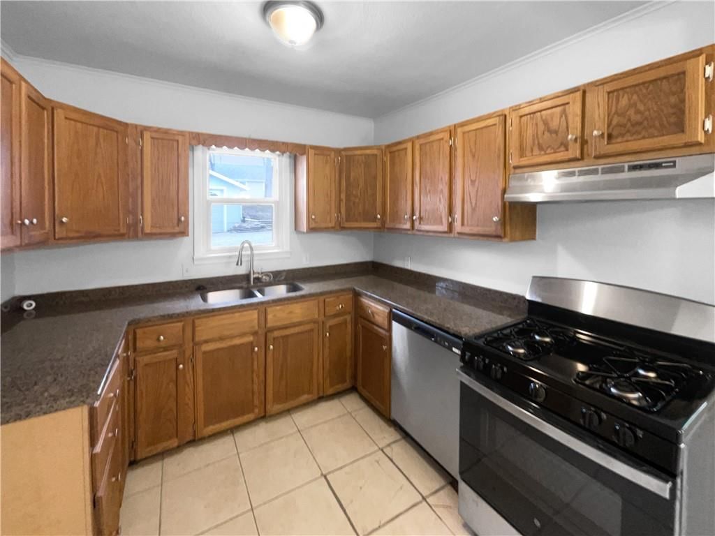8437 Greeley Ave Avenue — photo 6