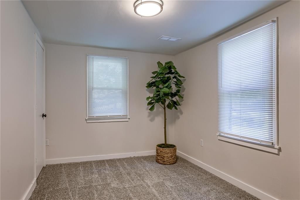 624 Kennedy Avenue — photo 8