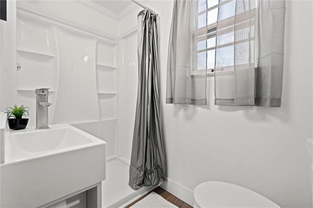 610 S 10 Street — photo 17