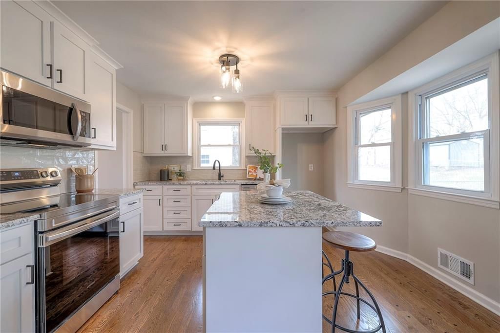 6400 W 102 Street — photo 11
