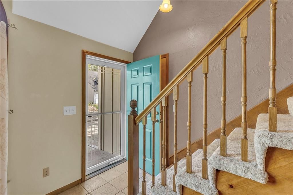 162 E Nelson Circle — photo 4
