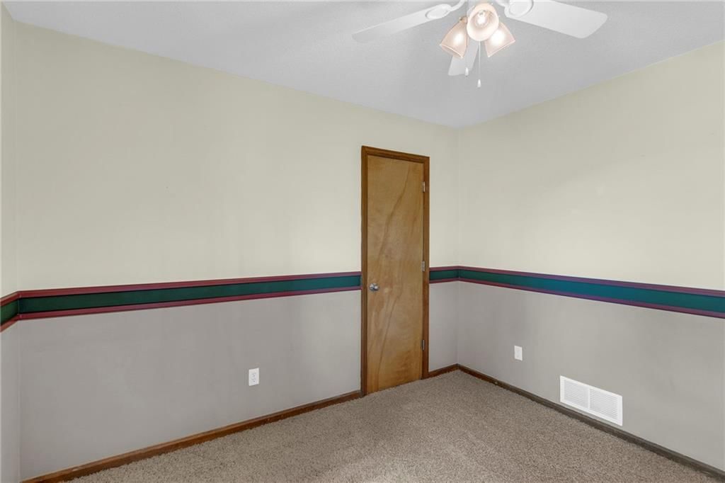 162 E Nelson Circle — photo 32