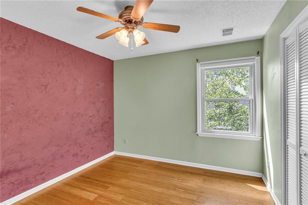162 E Nelson Circle — photo 33
