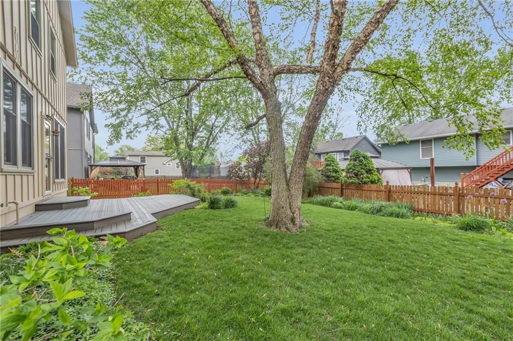 162 E Nelson Circle — photo 44