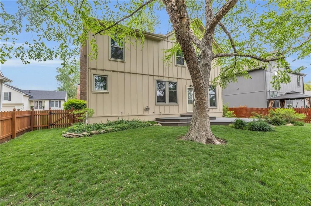 162 E Nelson Circle — photo 45