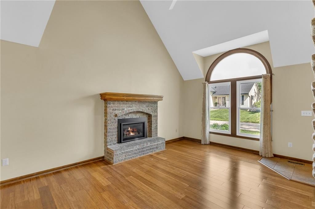 162 E Nelson Circle — photo 6