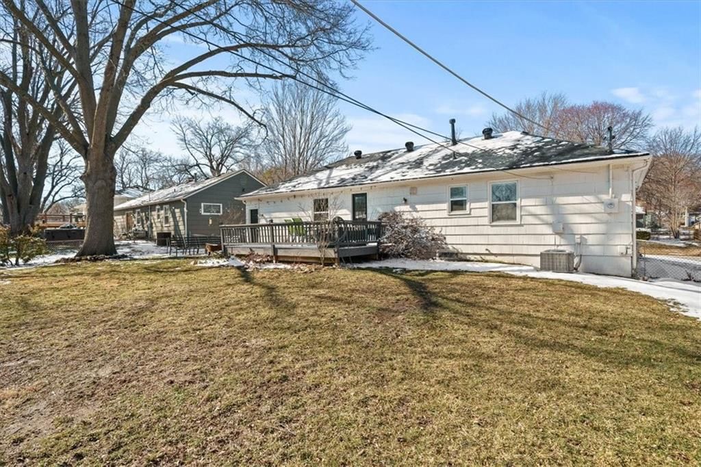 10605 W 89th Terrace — photo 25