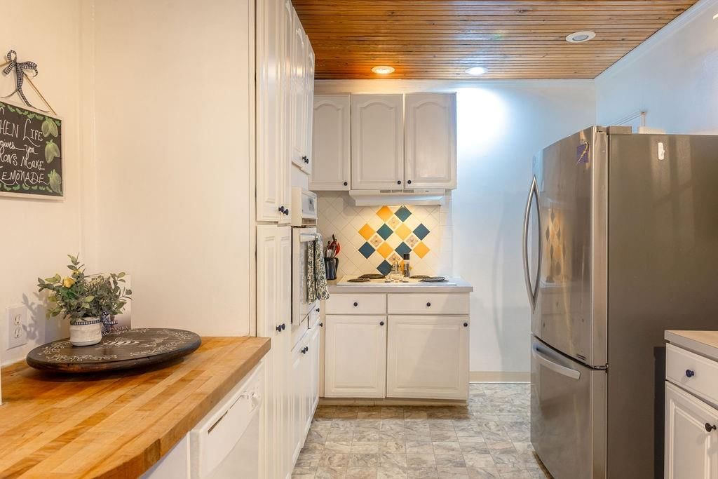 2610 Campbell Street — photo 9
