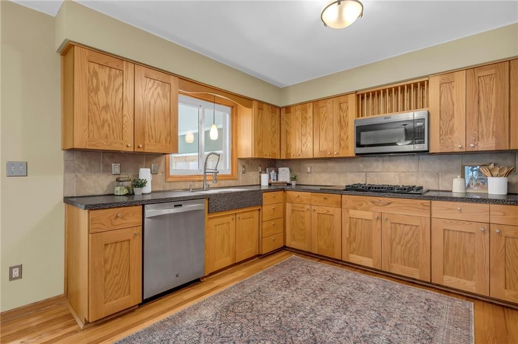 6715 W 194th Street — photo 22