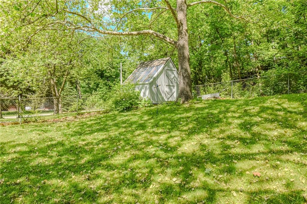 1485 Hemlock Drive — photo 3