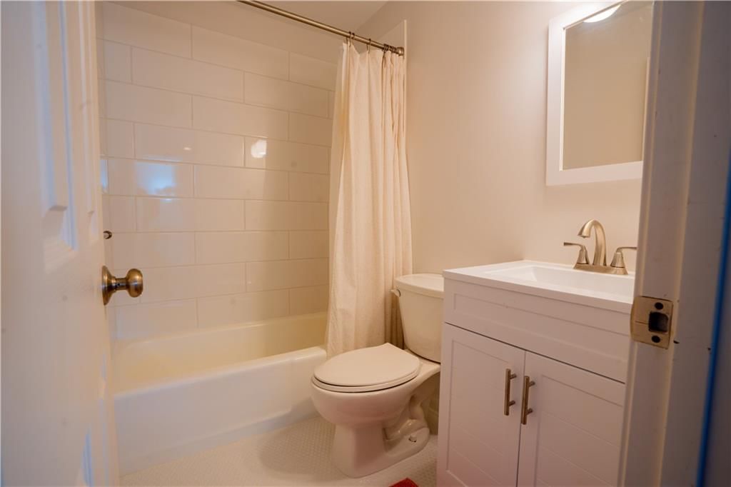209 E 36th Street — photo 24