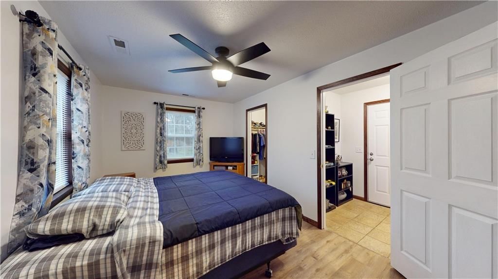 1403 N Main Street — photo 17
