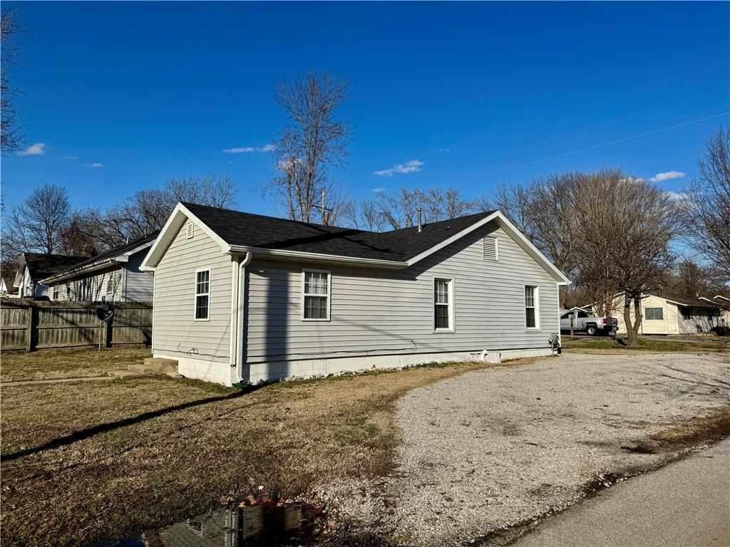 1403 N Main Street — photo 3